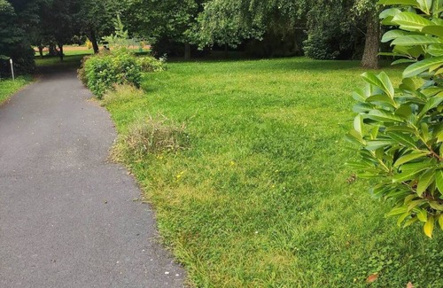 Villers-Outreaux Casa | Holiday villa 700 m2 heated swimming pool Tennis court