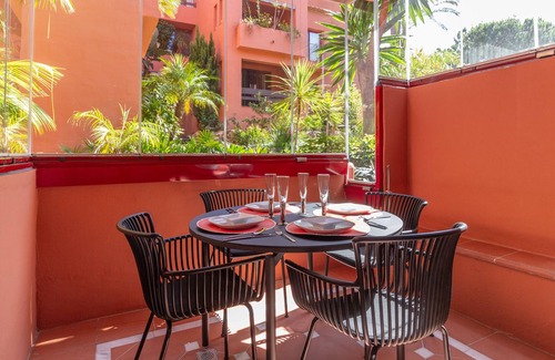 Nikki Beach Complejo | Apartamento vacacional "Xpce Don Carlos Gardens" con piscina, jardín y Wi-Fi