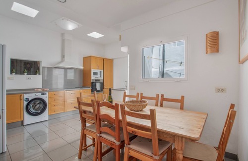 Los Pocillos Villa | Vacaciones 'Casa De La Playa Lanzarote' con vistas al mar, terraza privada y Wi-Fi