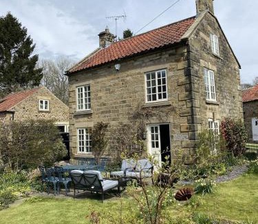 Ticehurst Casa | Holly Cottage