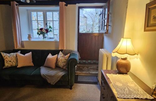 Ticehurst Casa | Holly Cottage