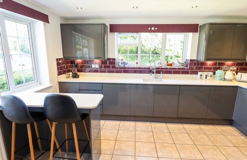 Holton Le Clay Cabaña | Holly Cottage