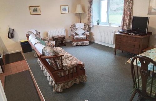 Llangeler Casa | Holly Cottage Newcastle Emlyn