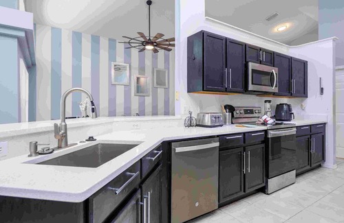 Davenport Villa | Hollybrook @ Hampton Lakes, a 4 bed 3 bath pet friendly luxury west facing home