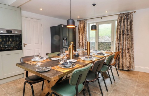 Leek Cabaña | HOLLYDALE, pet friendly, luxury holiday cottage in Leek