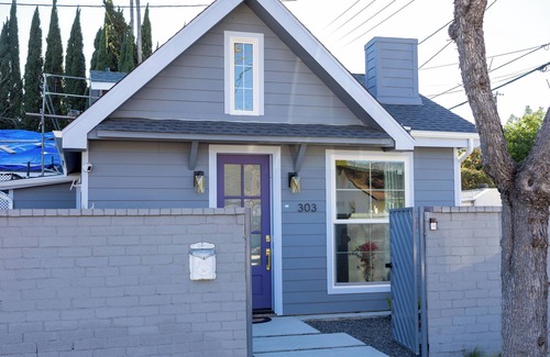Burbank Casa | "Studio District Hideaway: My Stunning Guesthouse"