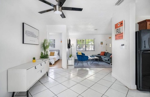 West Hollywood Casa | Hollywood Glamour & Comfort