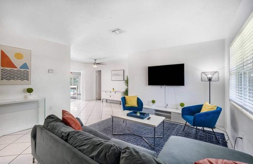 West Hollywood Casa | Hollywood Glamour & Comfort