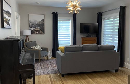 Ayers Cliff Apartamento | Holmes Haven A - Cozy Family Retreat