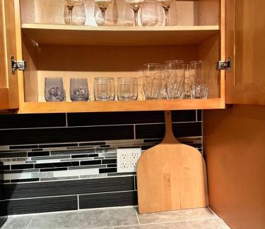 Holyoke Apartamento | Holyoke House Oasis - Fast Wifi, Spacious, Quiet Neighborhood
