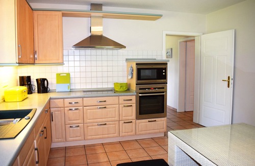 Fedderswarf Cabina | Holzhaus am See, Am Kanal, Kamin, Sup, Angeln, Yoga