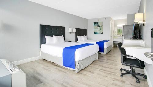 Historic Downtown Kissimmee Hotel | Home 1 Suites Extended Stay - Kissimmee