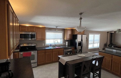 Saratoga Springs Casa | Home 2 mins to Saratoga.. Newly renovated & Pet friendly .