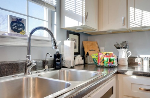 Chattanooga Cabaña | Home 3 Mi to Dtwn Chattanooga: Great for Nurses!