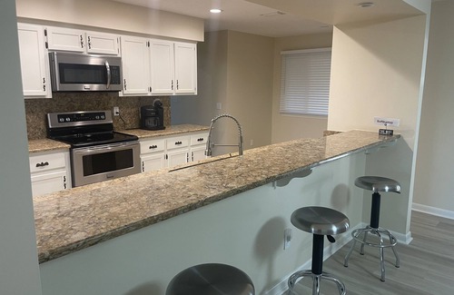 Jacksonville Casa | Home Away from Home! Close to Everything! JU only 5 Mins Away!!!