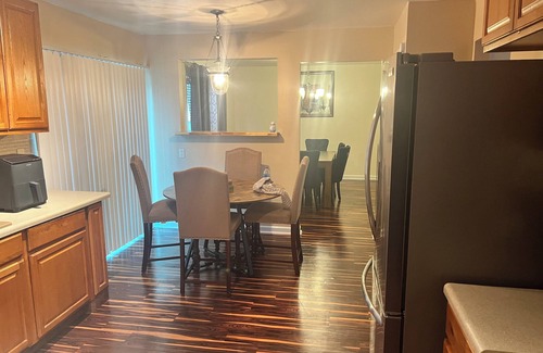 Jonesboro Casa | Home Away From Home 3 bedroom Peaceful home centrally located.