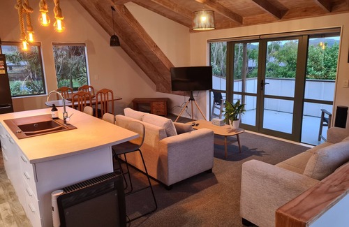 Mangawhai Heads Casa | Home away from Home in Mangawhai Heads. Family & Pet Friendly. Escape the City