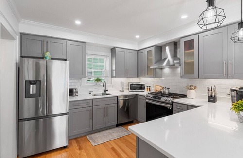 Highlands Casa | Home Away From Home in Lowell