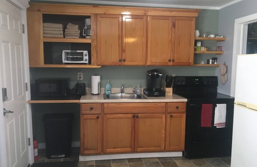 North Troy Apartamento | Home Away From Home, Newly Renovated Apartment