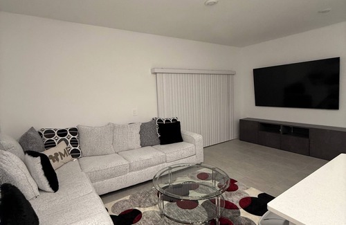 Poinciana Casa | Home away from home