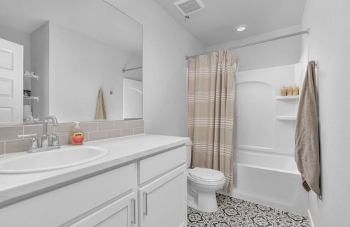 Wiggins Casa | Home Away From Home