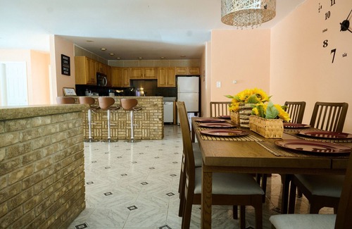East Stroudsburg Casa | HOME AWAY FROM HOME