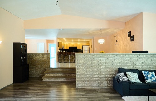 East Stroudsburg Casa | HOME AWAY FROM HOME