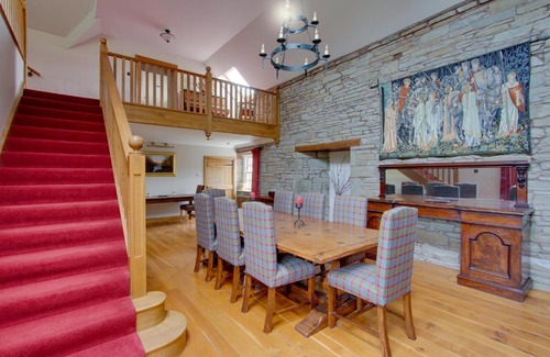 Forfar Cama Y Desayuno | Home Farm B&B - Poppy Room