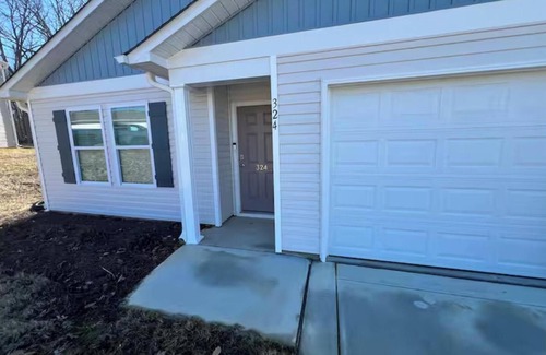 Roxboro Apartamento | Home featuring 3 Rooms 1 Bath Sleeps 6 Guest