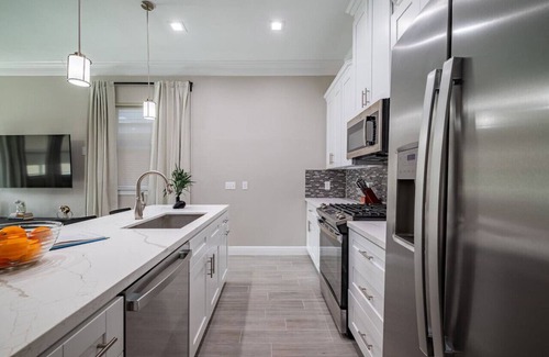 Greater Fondren Southwest Casa | Home Gym | 10 min to Alphaland | Yard | Gated Home
