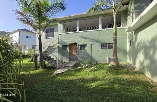 Reading Casa | Home in Montego bay 15mins from airport close to Negril, Trelawny and Ocho Rios.
