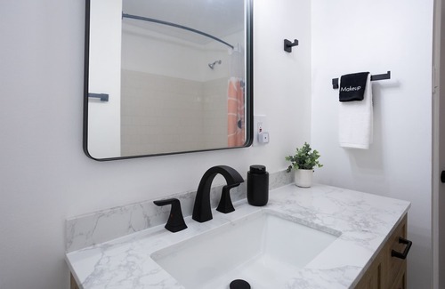 Savannah Casa | Home in Savannah 3BR/1BA Home Sleeps 6 /Dog Friendly