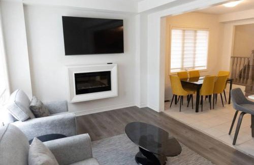 Watertown Casa | Home in Waterdown