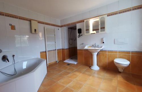 Dormagen Cama Y Desayuno | Home Inn Hotel