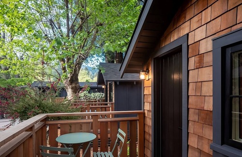 Guerneville Hotel | Home-like Accommodations! Free Parking, Outdoor Pool, Near Recreation Canyon
