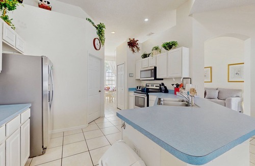 Westridge Casa | Home near Disney/golf with screened pool, spa, pool table, foosball, AC, & W/D