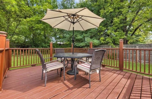 Spanish Lake Casa | Home Near STL Safari Zoo