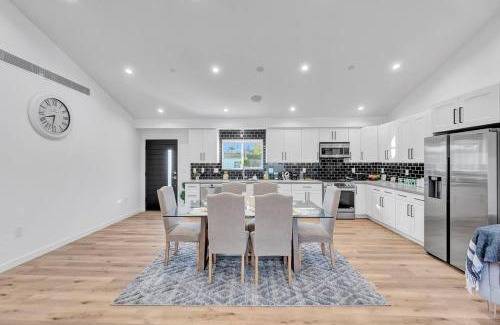 North Hollywood Casa | Home next to Universal and Hollywood LA