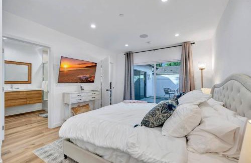 North Hollywood Casa | Home next to Universal and Hollywood LA