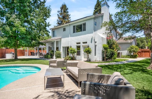 Clovis Casa | Home oasis with sauna, jacuzzi, pool & heated gazebo!