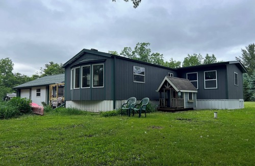 Amery Casa | Home on the Apple River