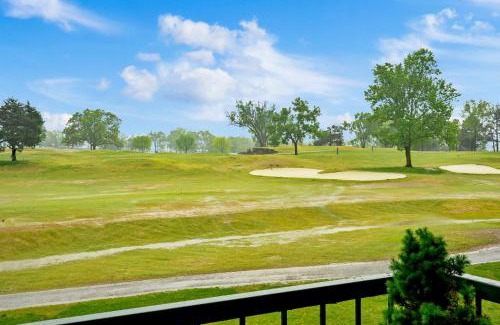 Branson Casa | Home on the Golf Range - Holiday Hills Branson Golf Resort Outdoor Pools