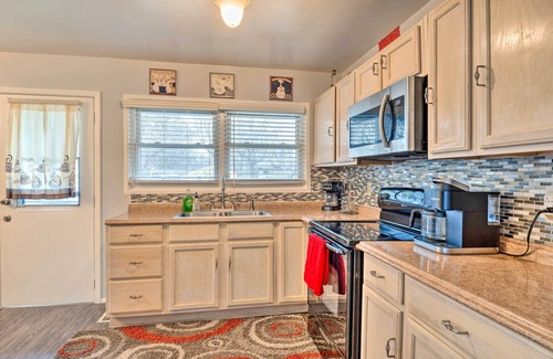 Indianapolis Casa | Home w/ Fire Pit - 8 Mi to Dtwn Mile Square!