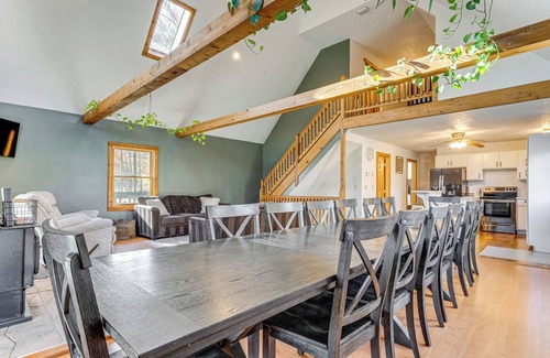 Killbuck Casa | Home w/ Hot Tub, Pickleball & Disc Golf