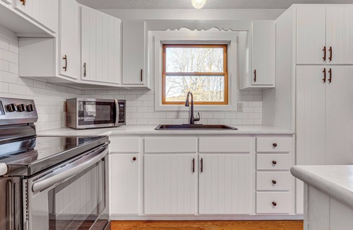 Killbuck Casa | Home w/ Hot Tub, Pickleball & Disc Golf