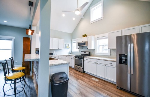 Vandalia Casa | Home w/ King Suite 4 Mins to DAY Airport