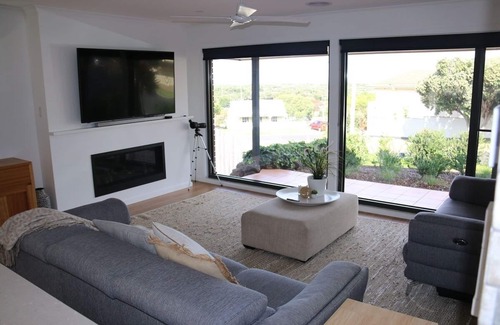 Ocean Grove Casa | Home With a View Close to Beach