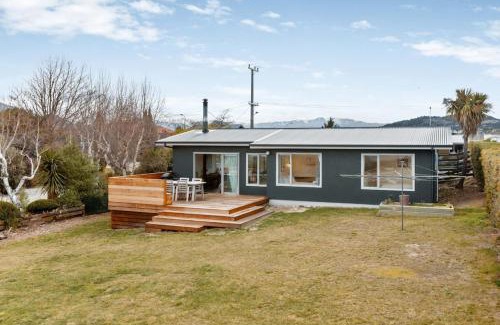 Wanaka Casa | Home with Alpine Views Wanaka