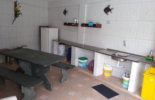 Mongagua Casa | Inicio con piscina y sala de juegos, espacioso y cómodo, cerca de la playa.