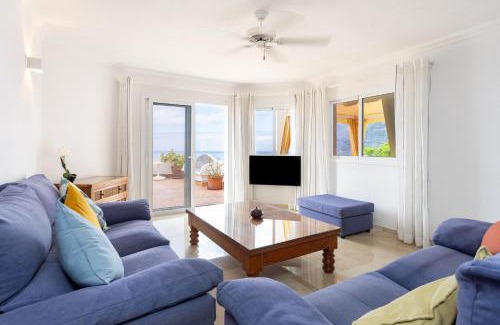 Los Gigantes Villa | Home2Book Luxury Villa Seaviews Los Gigantes, Pool